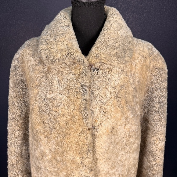 ✨VINTAGE✨ Super Unique Curly Lambswool Coat - Picture 2 of 16